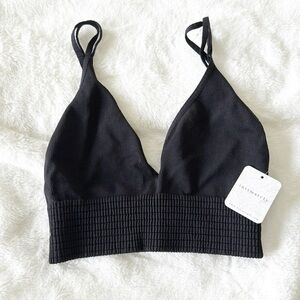 Free people black Ali low back seamless bra size XS/S NWT